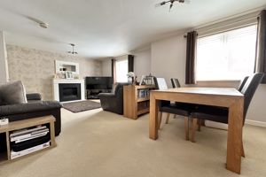 20' Lounge/Diner- click for photo gallery